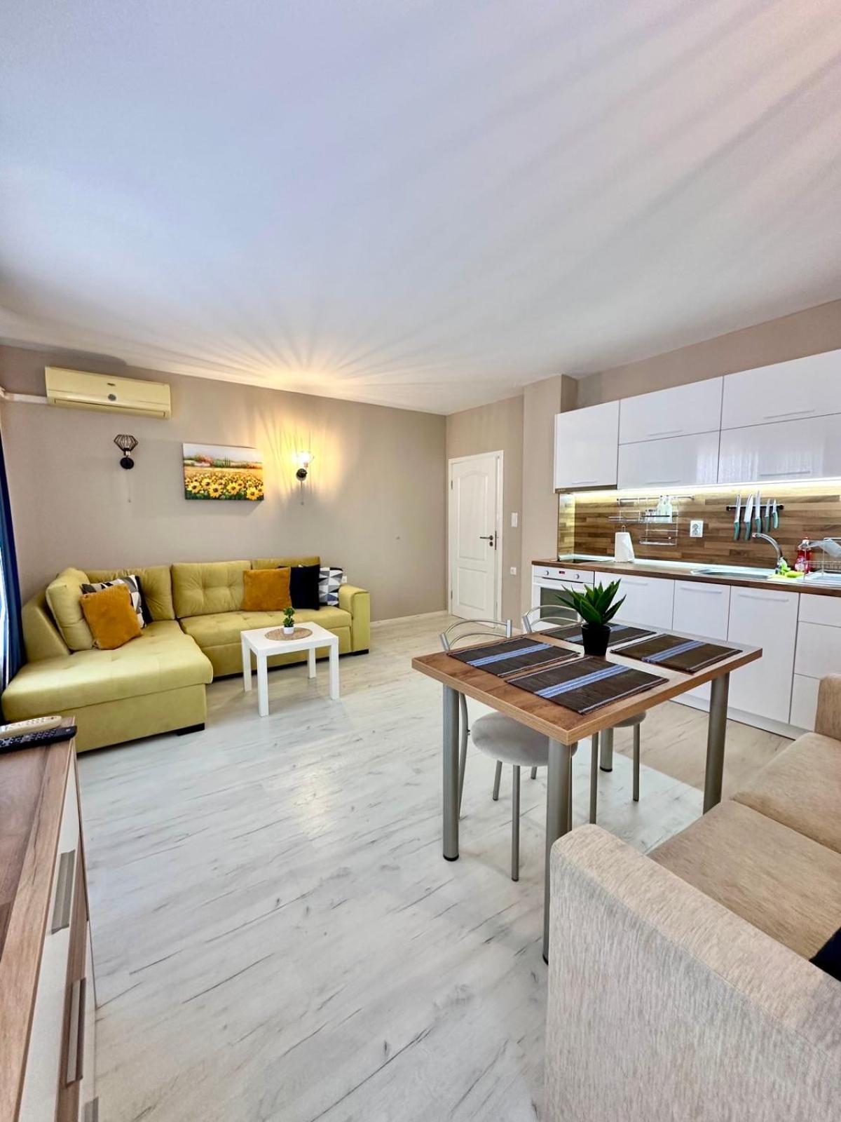 Blue Marine - Daneli Apartment 써니비치 외부 사진